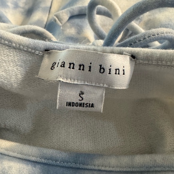 Gianni Bini Sky and White Romper 2 front pockets Tie waist & back closure size S - Picture 5 of 7